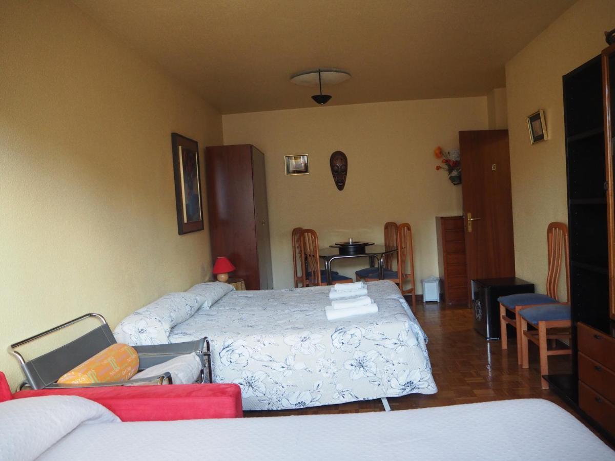 Pensión Acella Pamplona Exterior foto